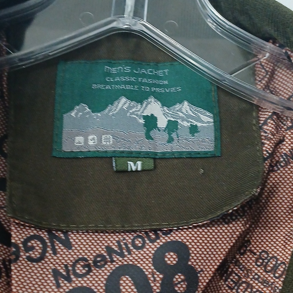 Men's Olive Jacket, Sz Medium, pre-owned excellent conditions just like new - Picture 2 of 7